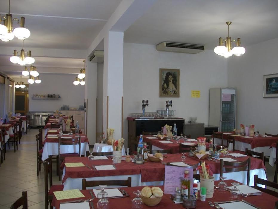 Hotel Liliana Rimini Dış mekan fotoğraf