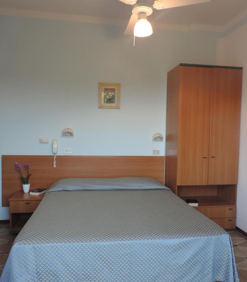 Hotel Liliana Rimini Dış mekan fotoğraf