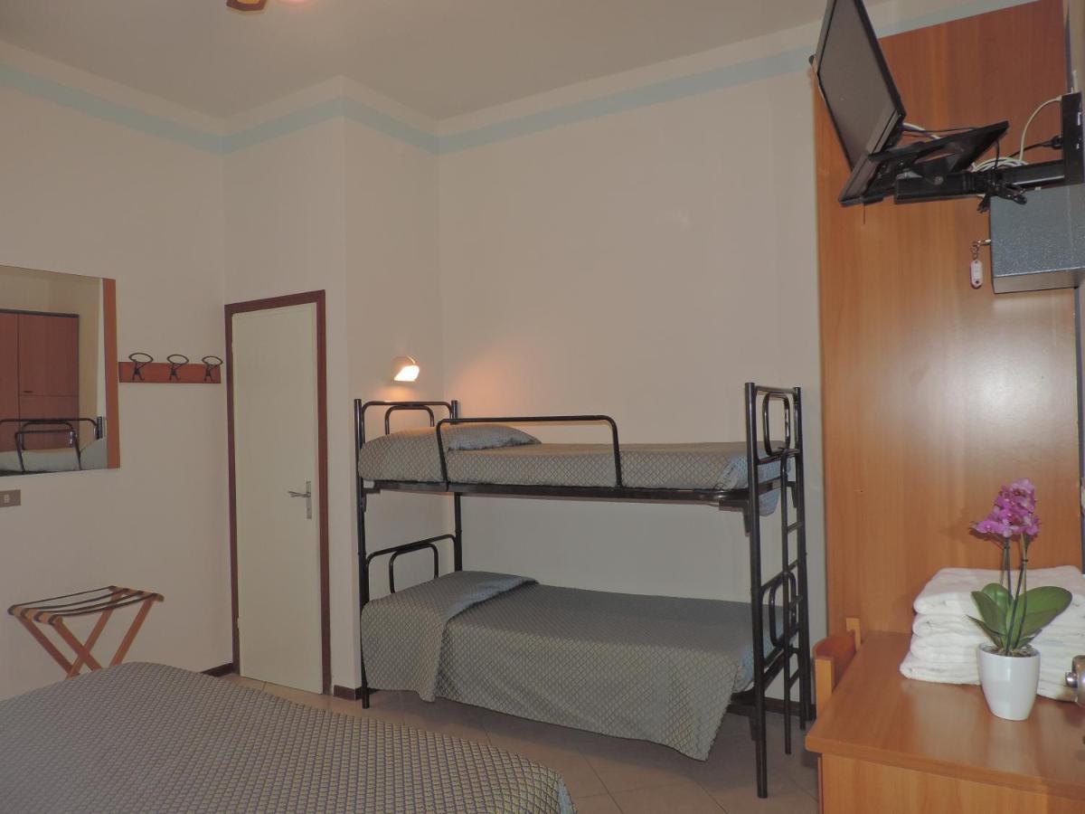 Hotel Liliana Rimini Dış mekan fotoğraf