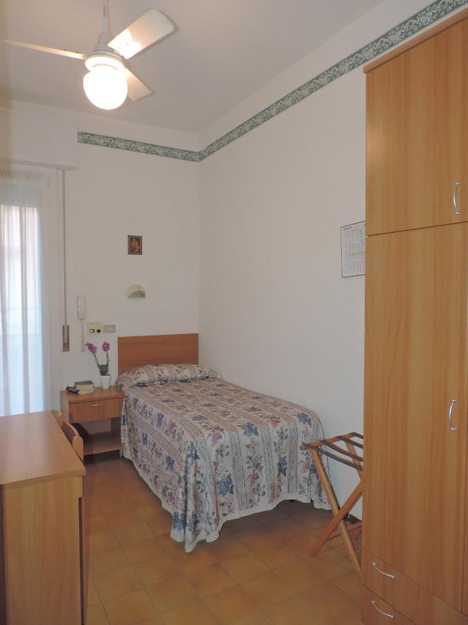 Hotel Liliana Rimini Dış mekan fotoğraf