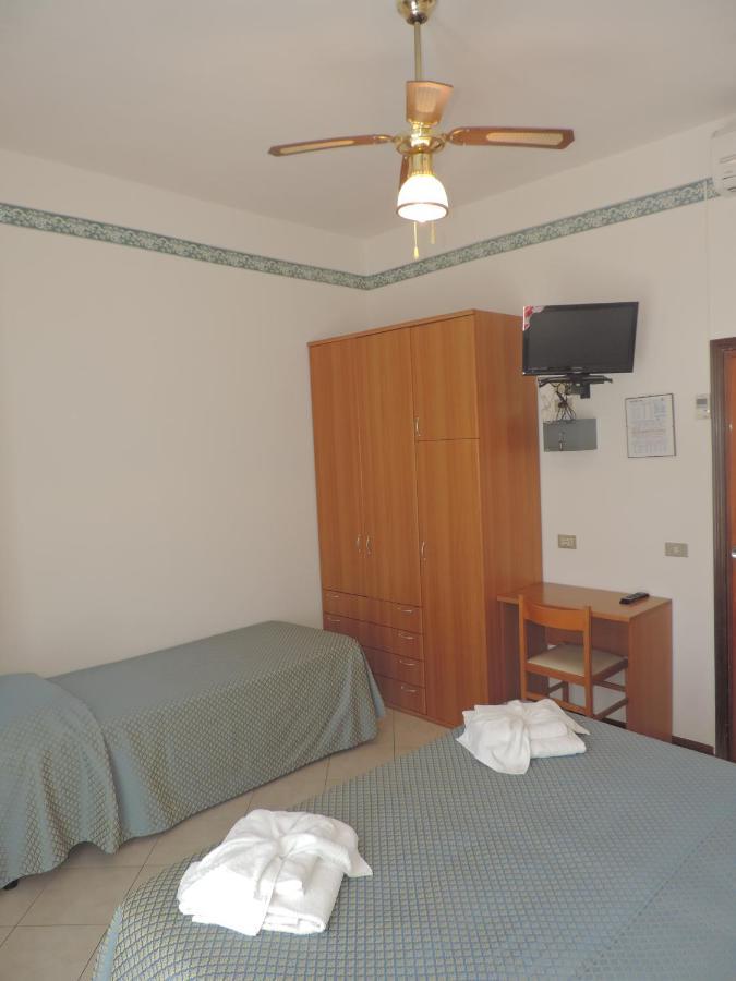Hotel Liliana Rimini Dış mekan fotoğraf