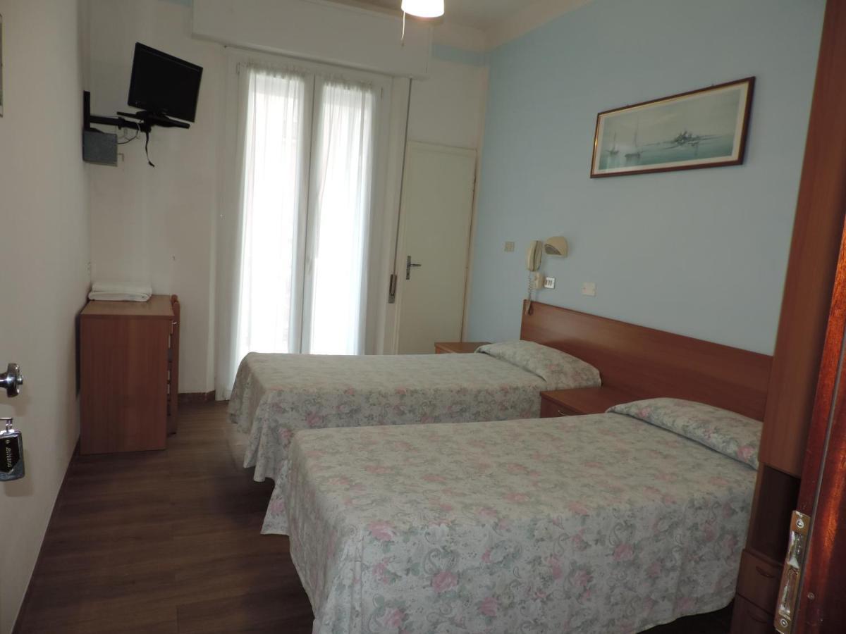Hotel Liliana Rimini Dış mekan fotoğraf