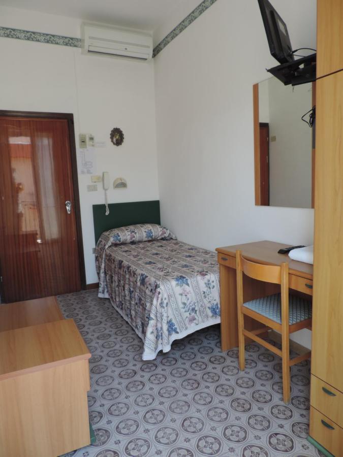 Hotel Liliana Rimini Dış mekan fotoğraf