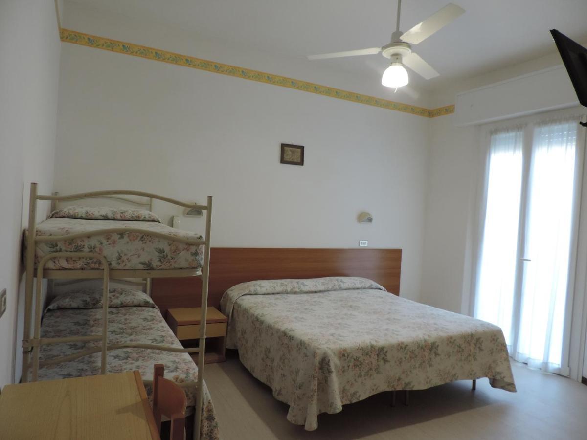 Hotel Liliana Rimini Dış mekan fotoğraf